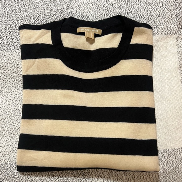 Michael Kors, Cashmere Black & White Crewneck Sweater, Large - Picture 1 of 3